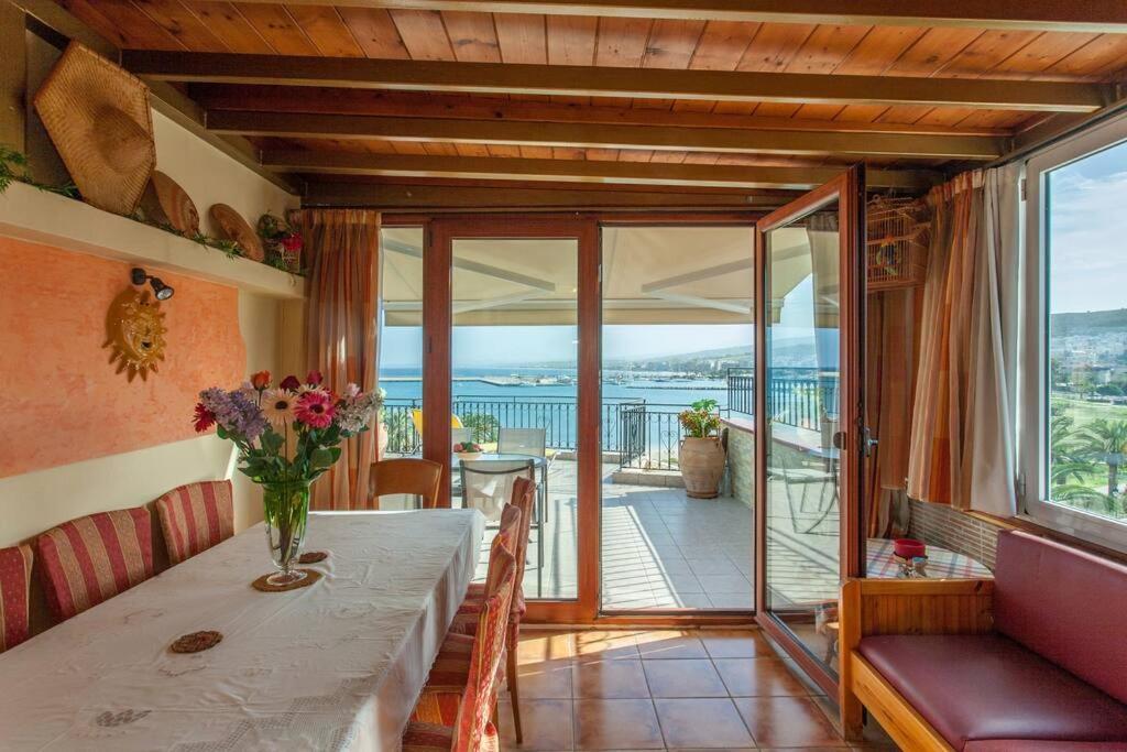 Elisabeth'S Penthouse At The Heart Of The City Ретимно Екстериор снимка